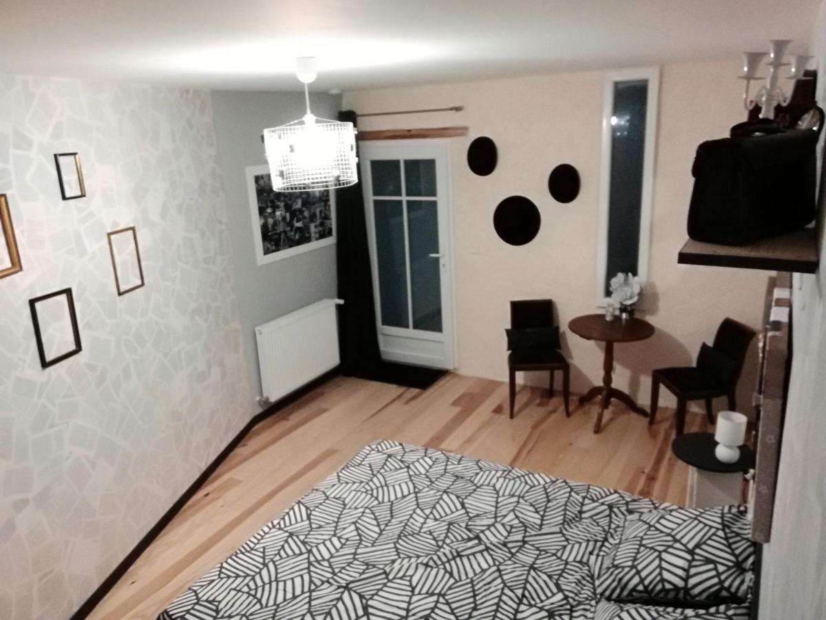 Un Nid Pour La Nuit, Chambres D'Hotes Saint-Géry Buitenkant foto